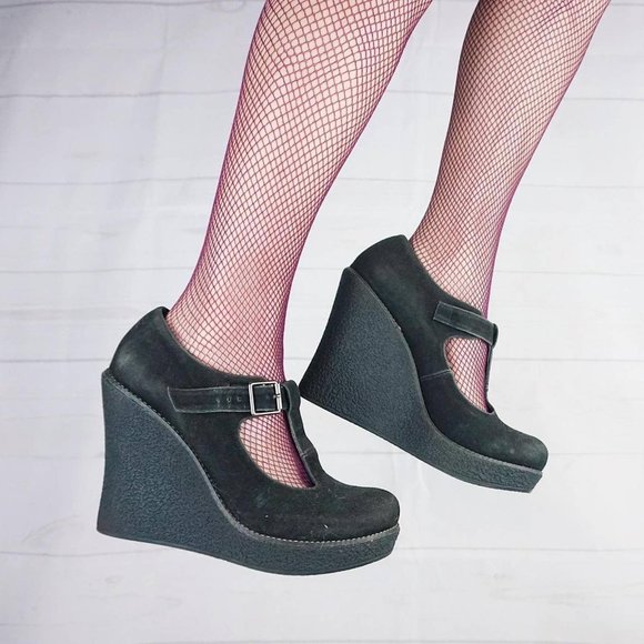 🍓VINTAGE Y2K BLACK SUEDE PLATFORM CHUNKY HEELS WITH BUCKLE🍓 - Picture 3 of 4
